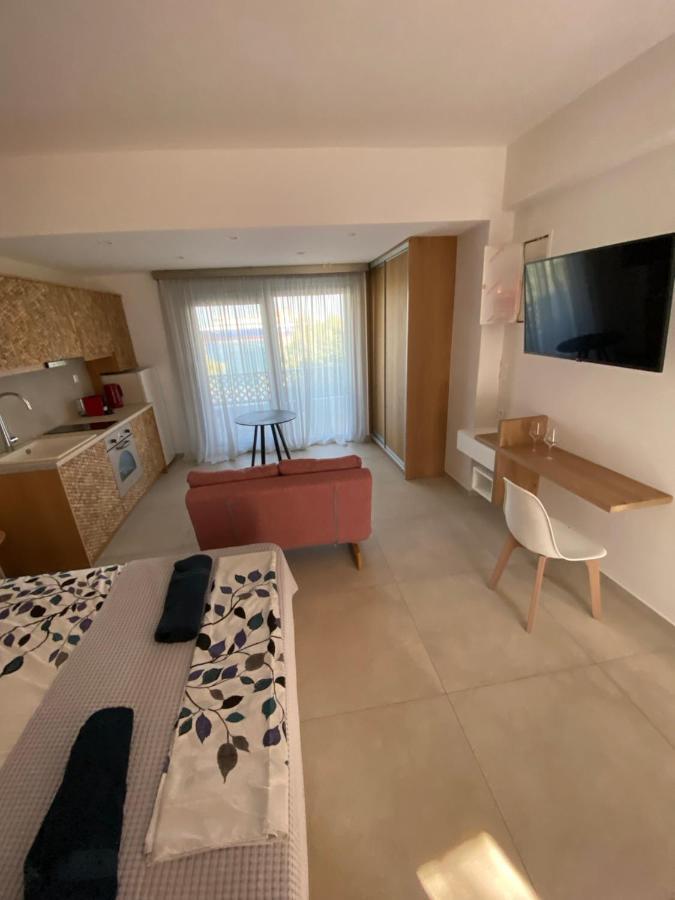 Anax Suite Pera Gyalos ภายนอก รูปภาพ